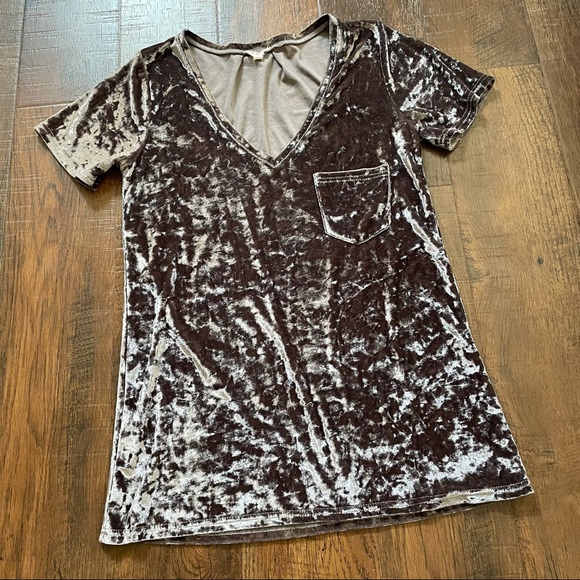 POL silvery lavender crushed velvet v-neck top, size S - Picture 4 of 9